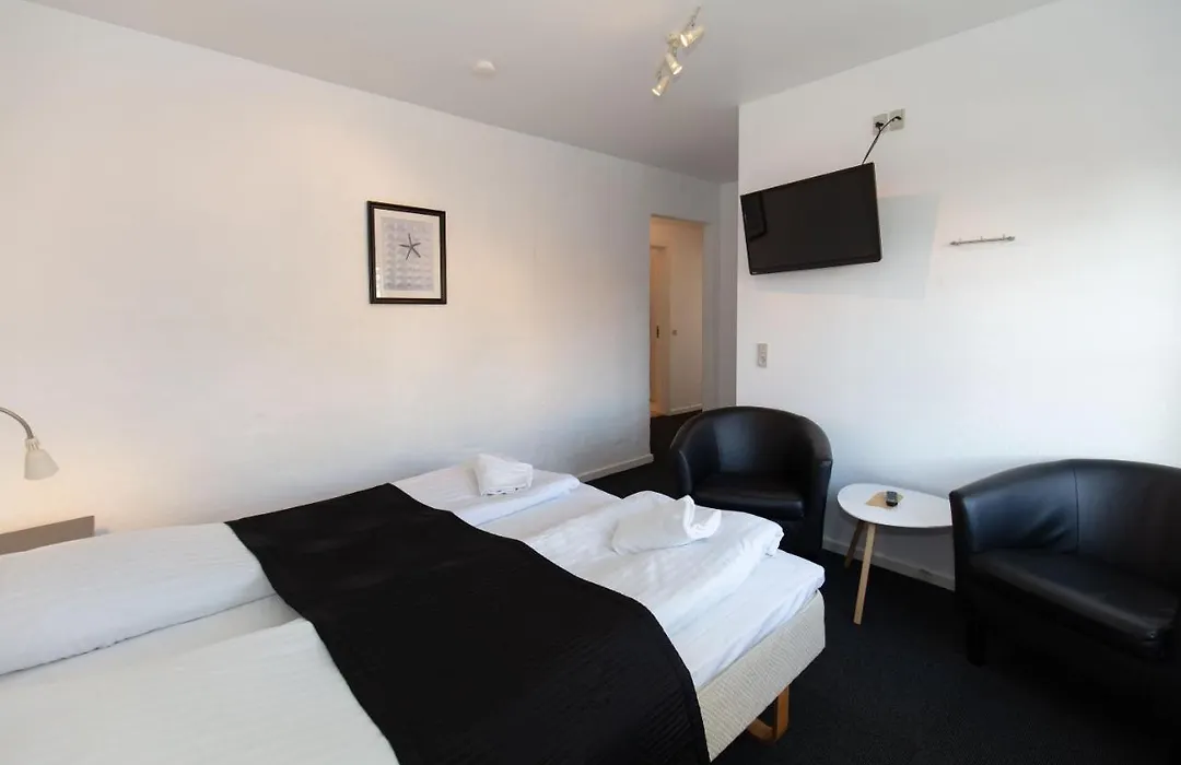 Foldens Hotel Annex-1